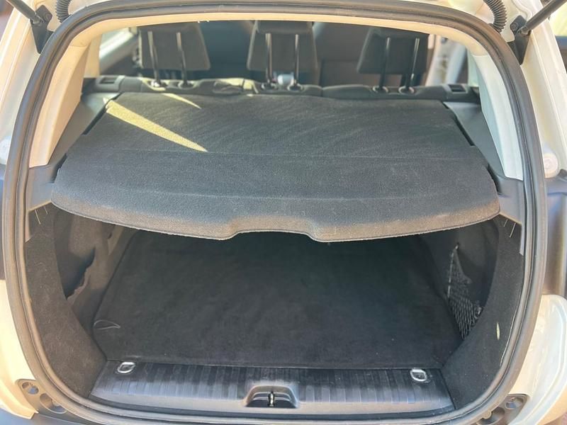 Begagnad Peugeot 2008 Active 2017 Vit SUV