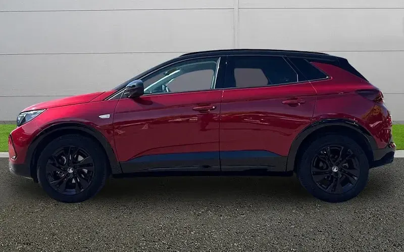 Used Vauxhall Grandland X 131 HP (96 kW) 2023 Red SUV