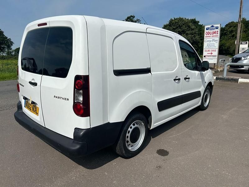Used Peugeot Partner S 2011 White MPV