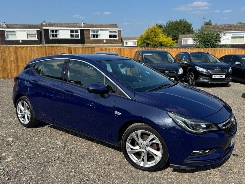 Blue Used 2016 Vauxhall Astra SRi Hatchback | £1,995 (Super price) - Image 1/4