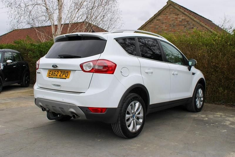 Used Ford Kuga Titanium 163 HP (119 kW) 2012 White SUV