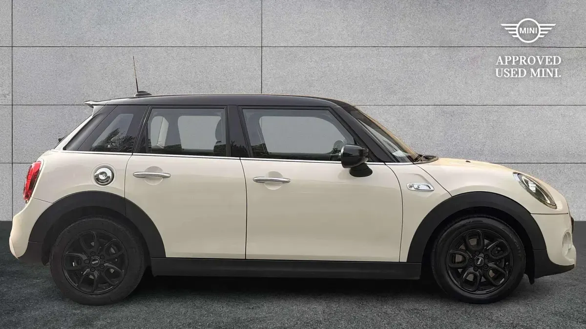 Używany Mini Cooper S Classic 192 KM (141 kW) 2019 Biały Hatchback