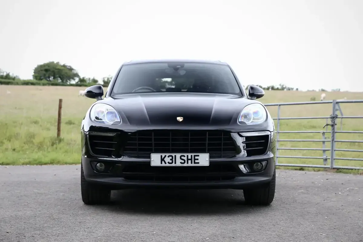 Used Porsche Macan 258 HP (189 kW) 2018 Black SUV
