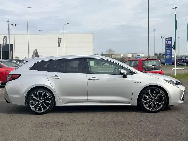 Used Toyota Corolla 180 HP (132 kW) 2021 Silver Estate