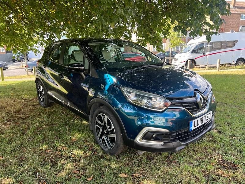 Blue Used 2018 Renault Captur Iconic SUV | £6,991 (Good price) - Image 1/4