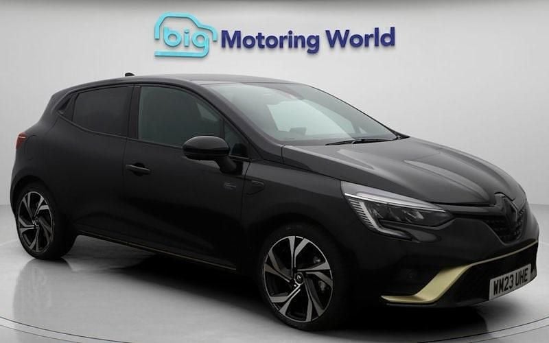 Used 2022 Renault Clio V Engineered Hatchback | £16,200 (Fair price) - Image 1/4