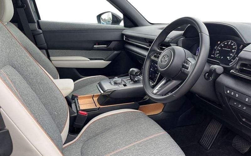 Usado Mazda MX30 Exclusive-Line 170 HP (125 kW) 2025 SUV