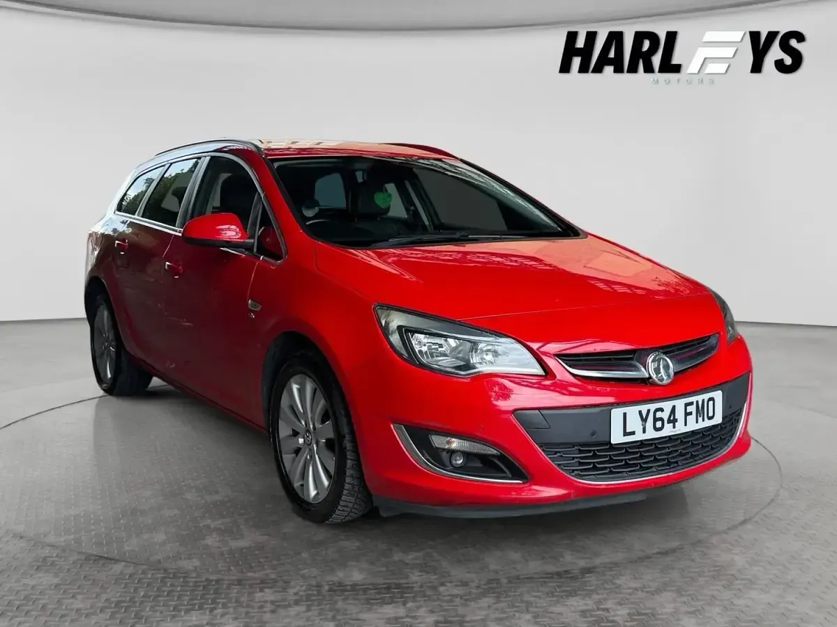 Used Vauxhall Astra Elite 165 HP (121 kW) 2015 Red Estate