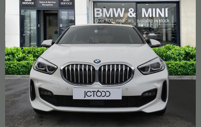 Used BMW 118 M Sport 134 HP (98 kW) 2023 White Hatchback