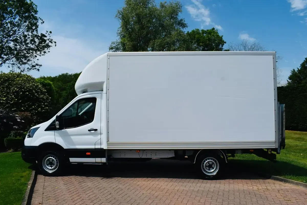 Used Ford Transit 130 HP (95 kW) 2022 White Cabriolet