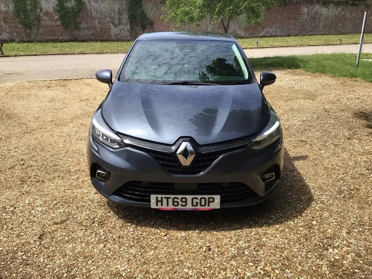 Used Renault Clio Iconic 100 HP (73 kW) 2019 Grey Hatchback