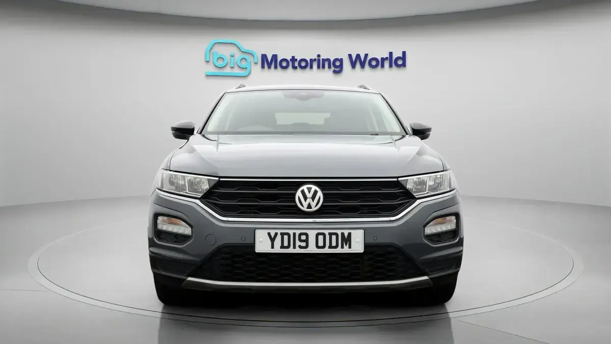 Used VW T-Roc Design 150 HP (110 kW) 2019 Grey SUV