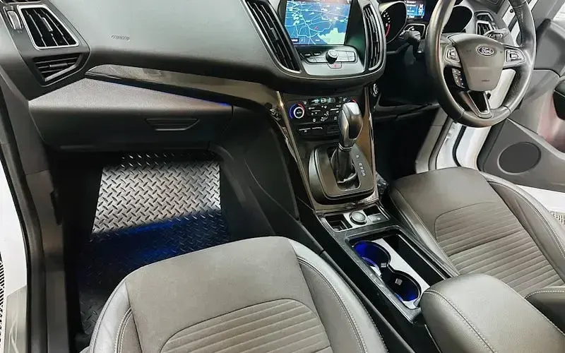 Used Ford Kuga Titanium 180 HP (132 kW) 2019 White SUV