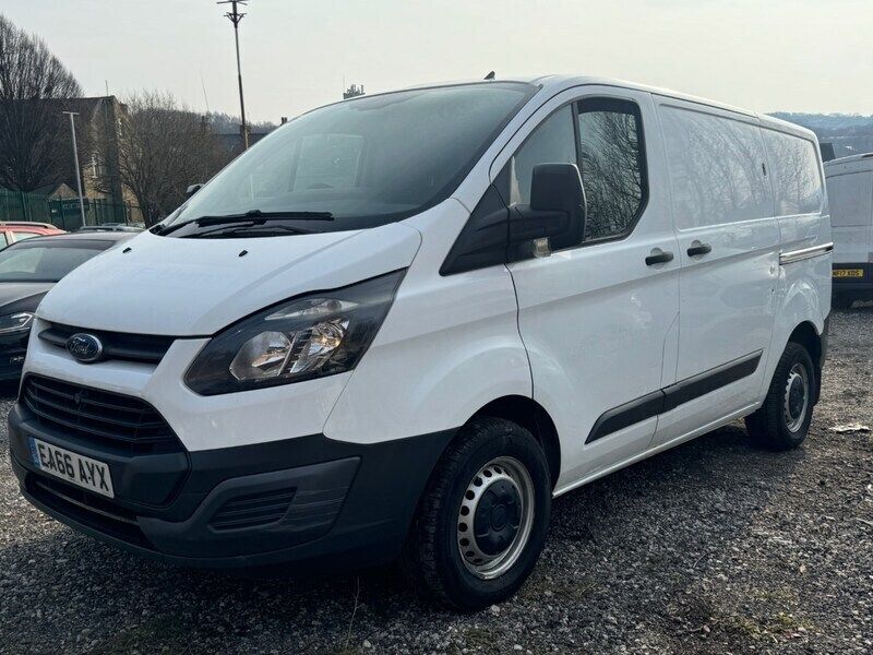 Used Ford Transit Custom 105 HP (77 kW) 2016 White Van