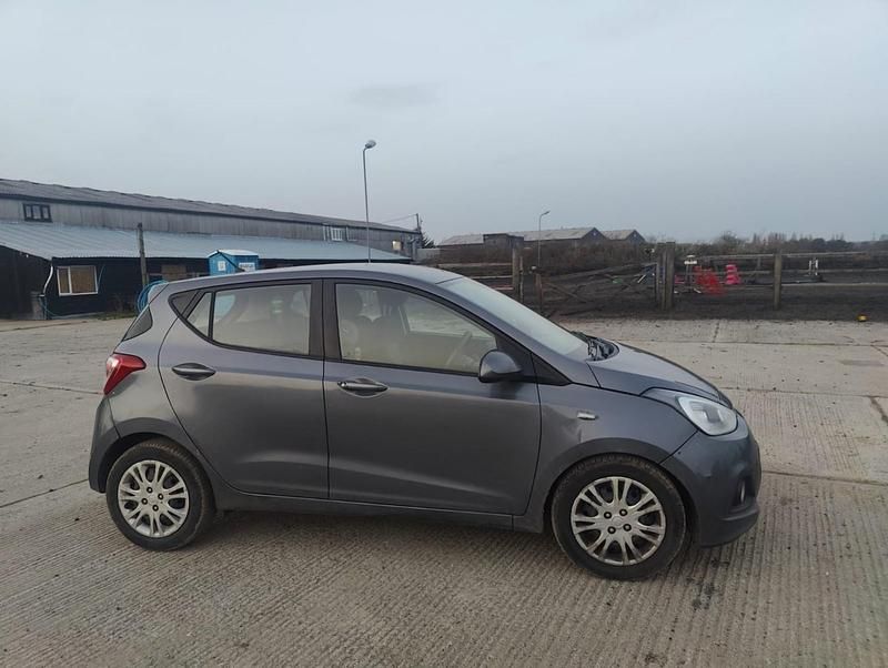Used Hyundai i10 SE 2016 Grey Hatchback