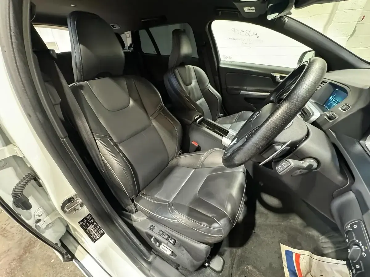 Used Volvo V60 R-Design 2015 White Estate