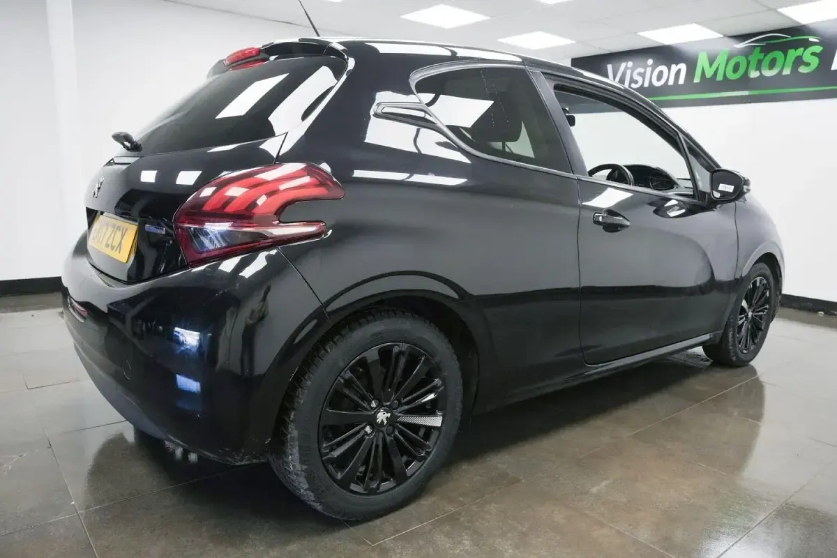 Used Peugeot 208 2017 Black Hatchback