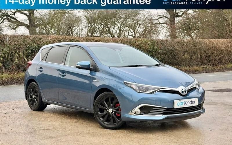 Used 2017 Toyota Auris Hybrid Hatchback | £12,932 (Fair price) - Image 1/4