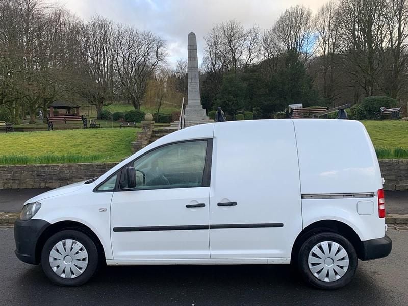 Used VW Caddy 75 HP (55 kW) 2011 White MPV