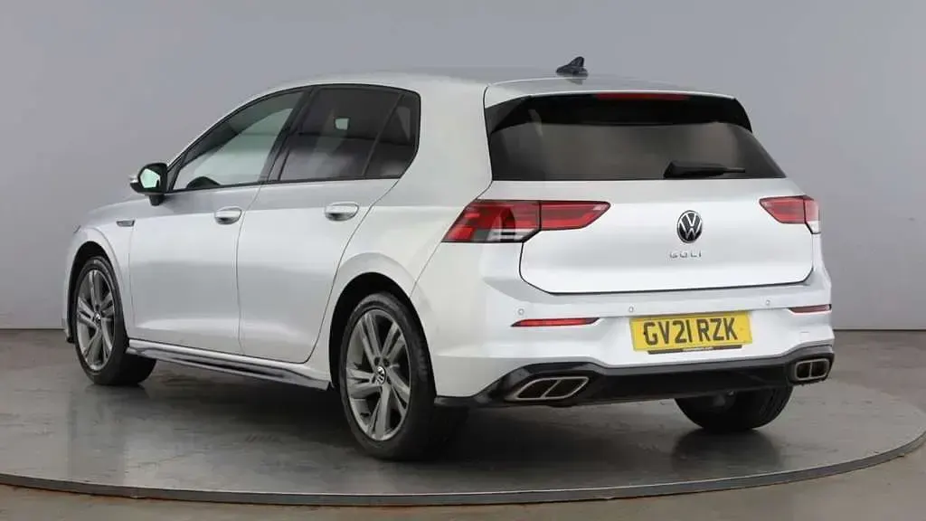 Used VW Golf VII R-line 130 HP (95 kW) 2021 Silver Hatchback