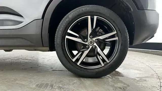 Used Volvo XC40 R-Design 163 HP (119 kW) 2022 SUV