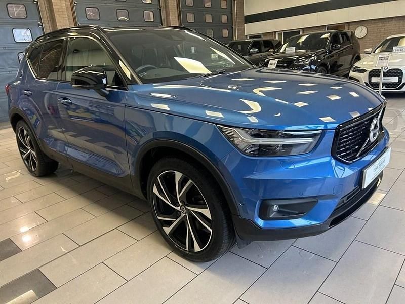 Blue Used 2018 Volvo XC40 R-Design Pro SUV | £21,490 (A bit pricey) - Image 1/4