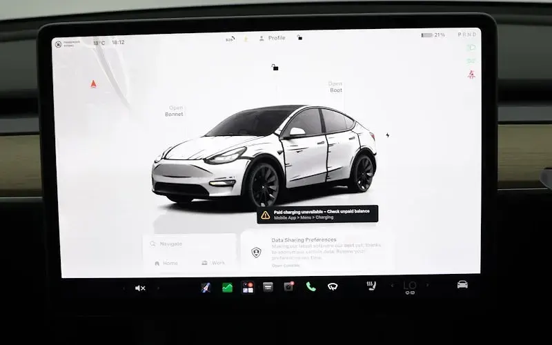 Used Tesla Model Y Long Range AWD 378 kW (514 HP) 2022 White SUV