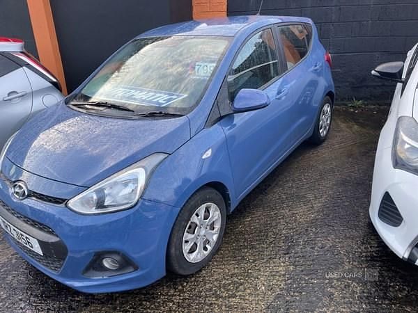 Used Hyundai i10 SE 83 HP (61 kW) 2014 Blue Hatchback