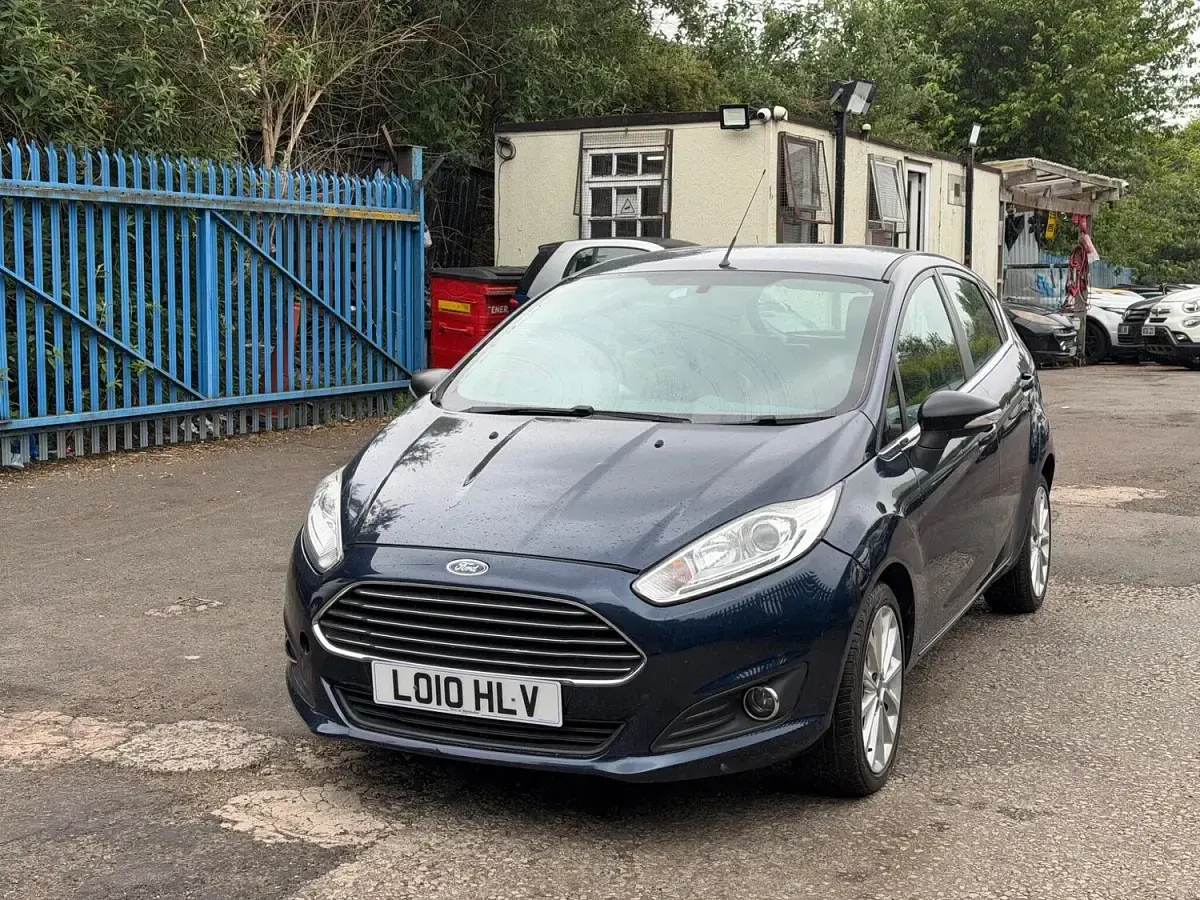Used Ford Fiesta Zetec 96 HP (70 kW) 2010 Blue Hatchback
