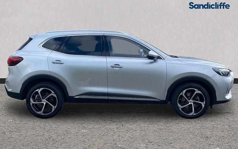Usado MG HS Trophy 169 HP (124 kW) 2023 Prateado SUV