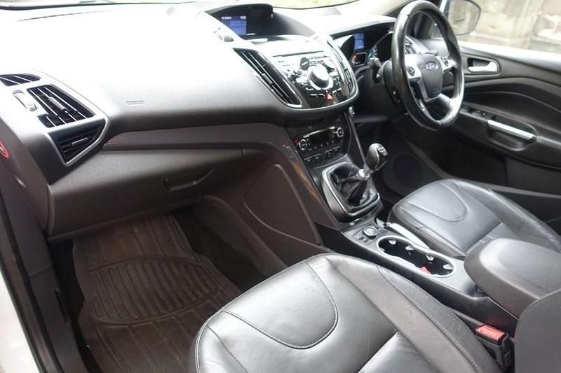 Used Ford Kuga Titanium X 180 HP (132 kW) 2015 White SUV