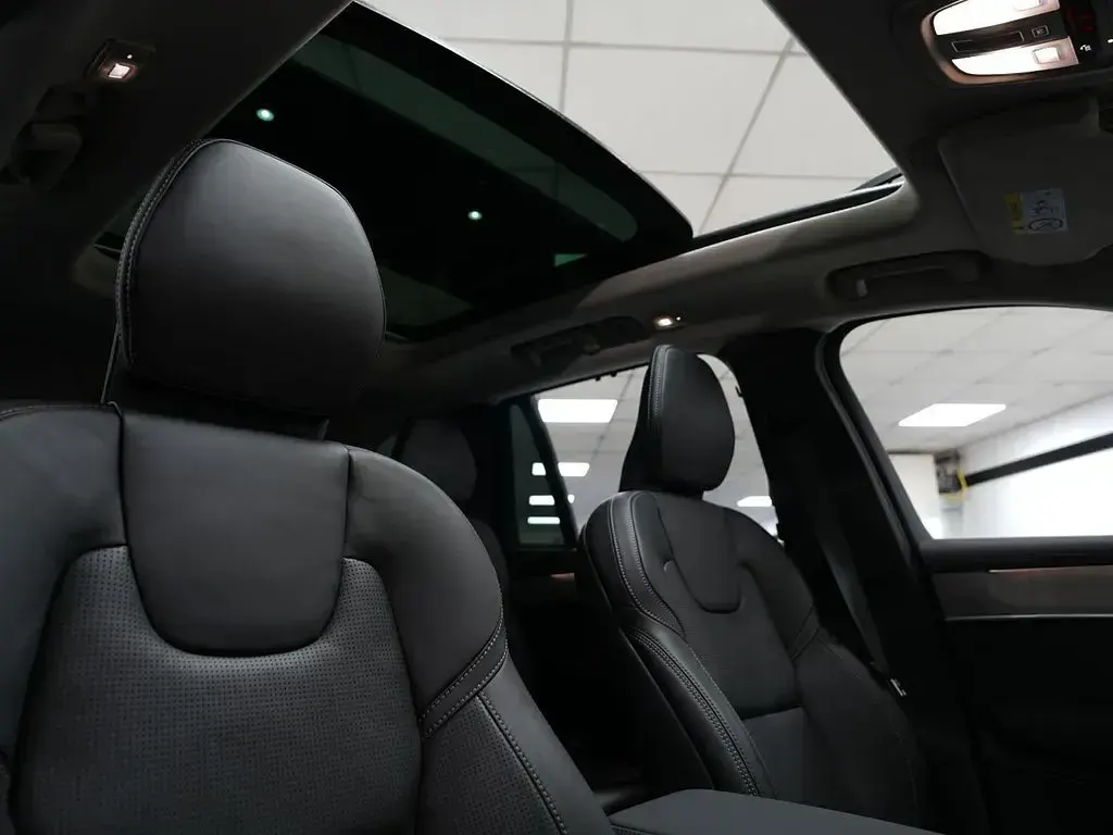Used Volvo XC90 Ultra 250 HP (183 kW) 2025 White SUV