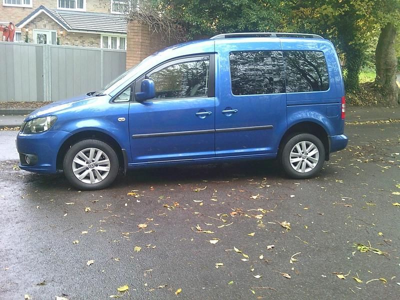 Used VW Caddy Life 2013 Blue MPV