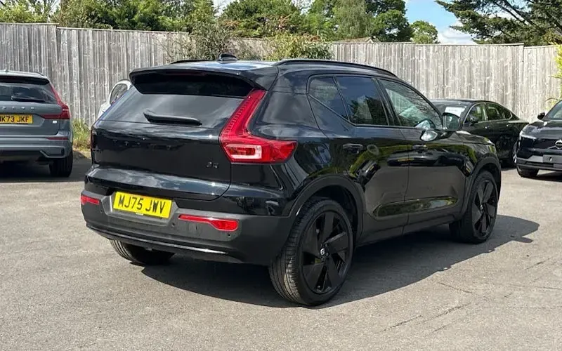 Used Volvo XC40 Plus 163 HP (119 kW) 2026 SUV