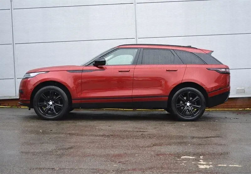 Used Land Rover Range Rover Velar SE 240 HP (176 kW) 2018 Firenze red SUV