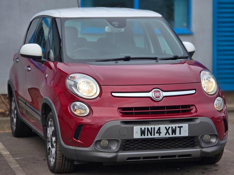 Used Fiat 500L Trekking 85 HP (62 kW) 2014 Red MPV