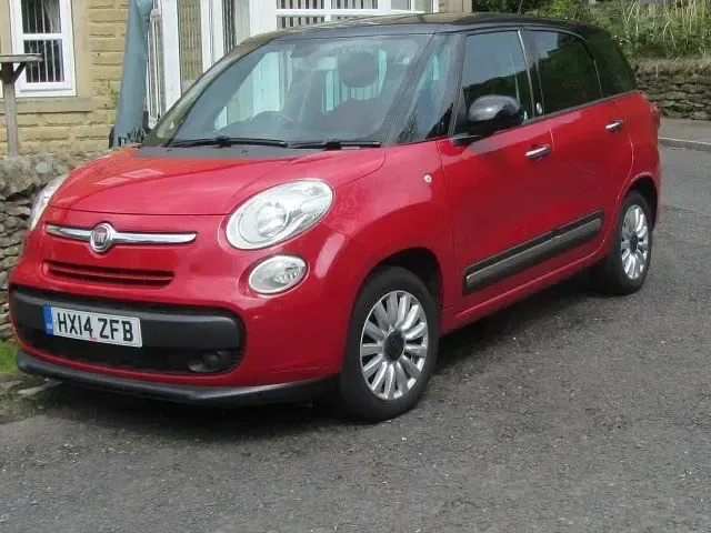 Usado Fiat 500L Pop Star 85 HP (62 kW) 2014 Vermelho Monovolume
