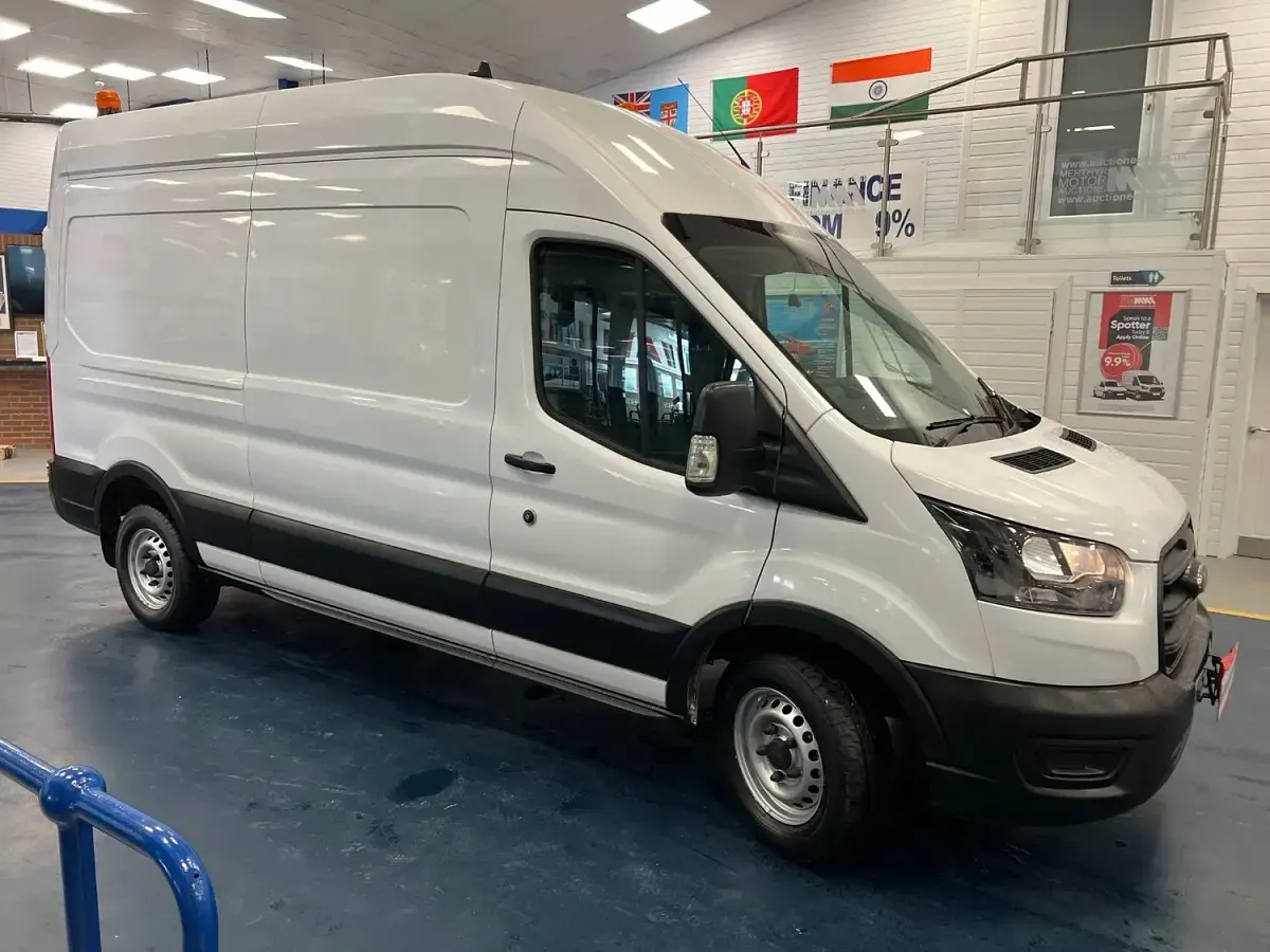 Used Ford Transit 130 HP (95 kW) 2022 White Van