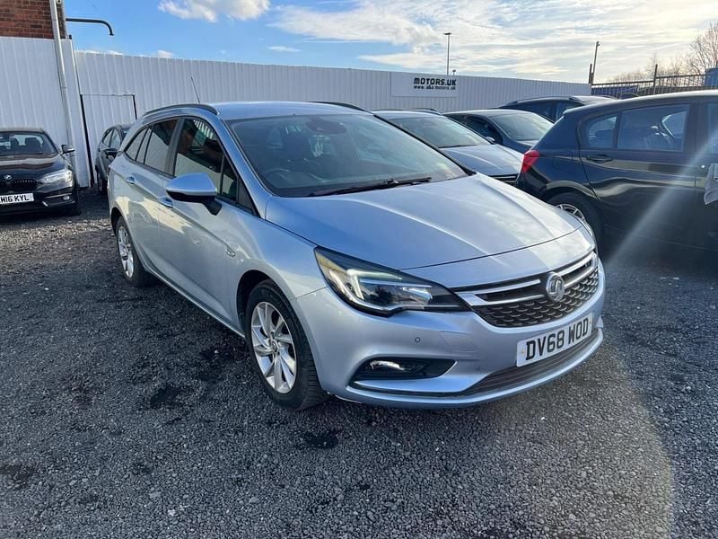 Begagnad Vauxhall Astra S 2018 Silver Kombi