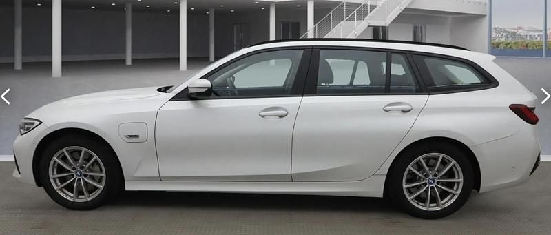 Used BMW 330e Comfort Edition 292 HP (214 kW) 2022 White Estate