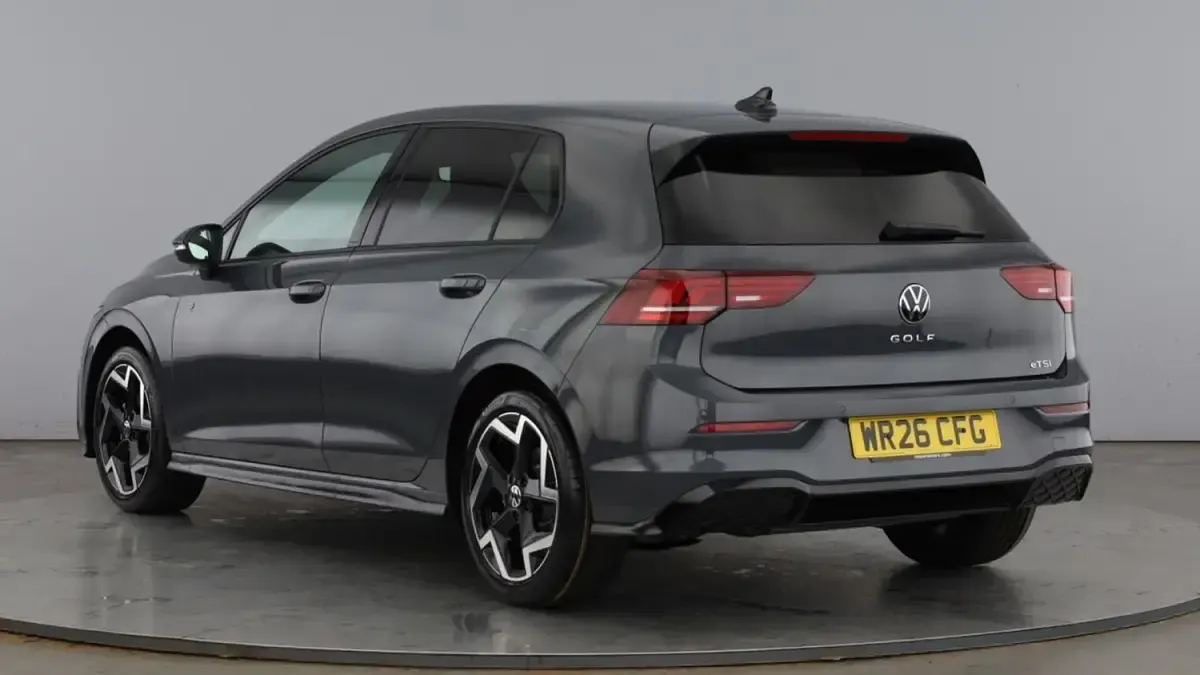 Usado VW Golf VIII R-line 2026 Gris Utilitario