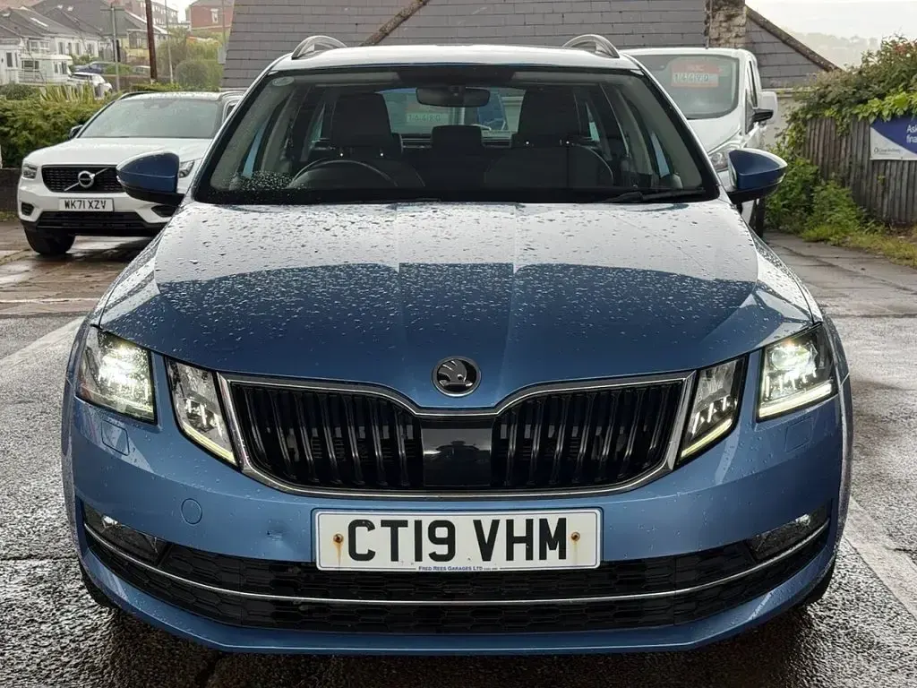 Used Skoda Octavia SE L 150 HP (110 kW) 2019 Blue Estate