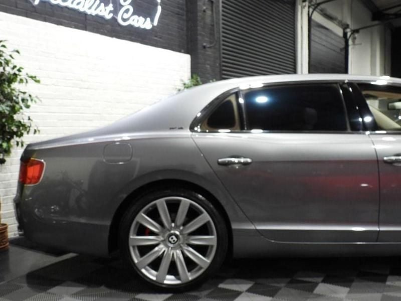 Used Bentley Flying Spur 625 HP (459 kW) 2014 Grey Sedan