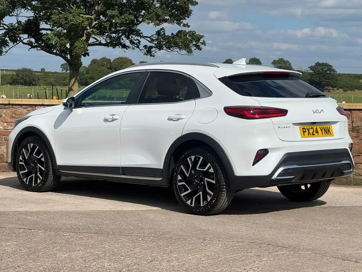 Used Kia XCeed 2024 White SUV
