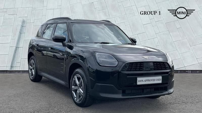Midnight black ii Used 2025 Mini Countryman Classic SUV | £29,995 (Fair price) - Image 1/4