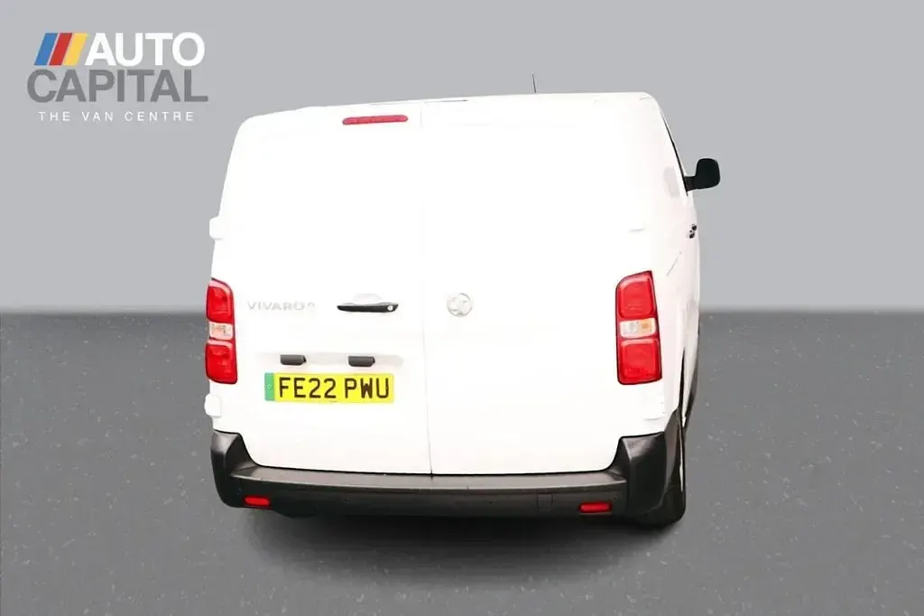 Used Vauxhall Vivaro 100 kW (136 HP) 2022 White MPV