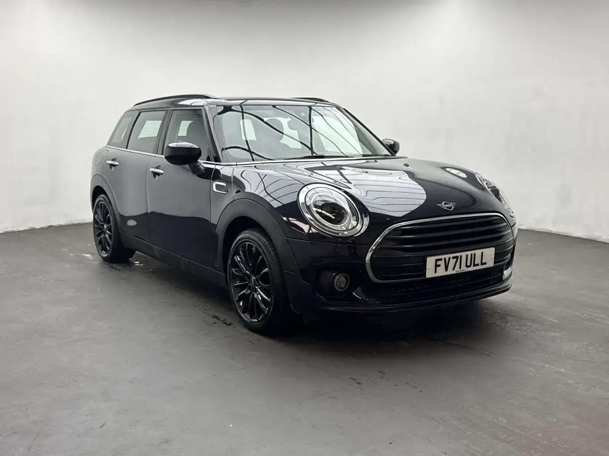 Used Mini Cooper Clubman Classic 2021 Blue and black Estate