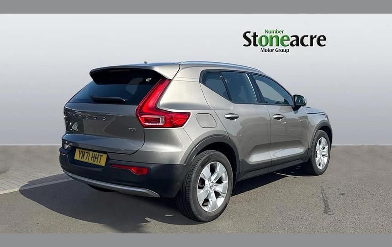 Used Volvo XC40 Momentum 161 HP (118 kW) 2022 Grey SUV