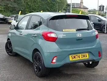 Used Hyundai i10 Premium 84 HP (61 kW) 2024 Green Hatchback