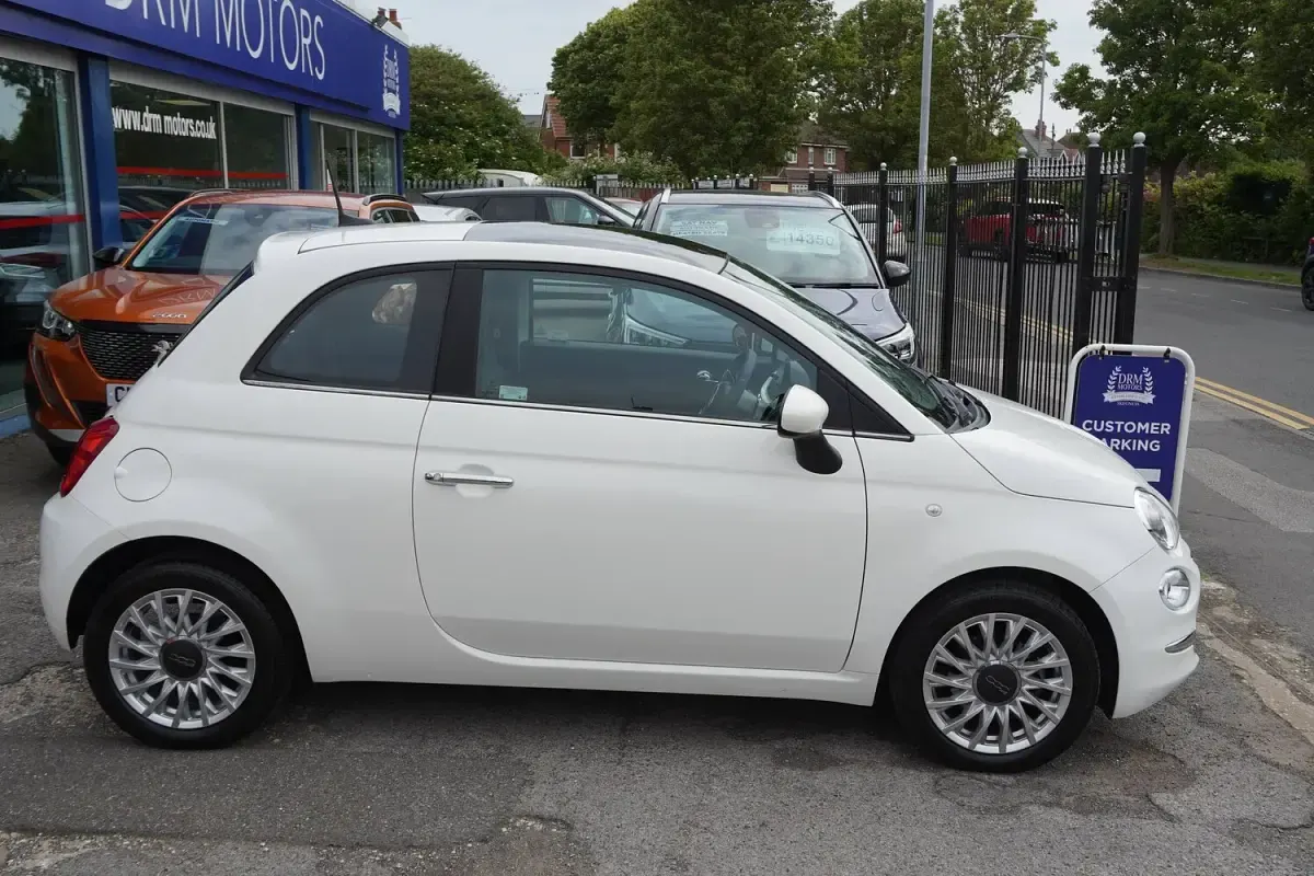 Used Fiat 500 2024 White Hatchback